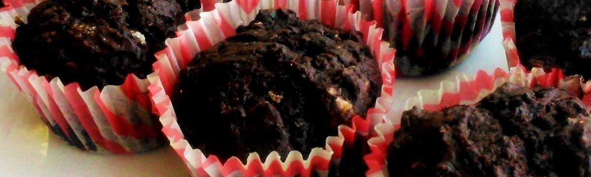 Brownie-muffin áfonyával, extra csokisan