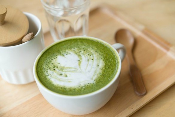 Matcha latte, a japán csodatea krémesen és habosan
