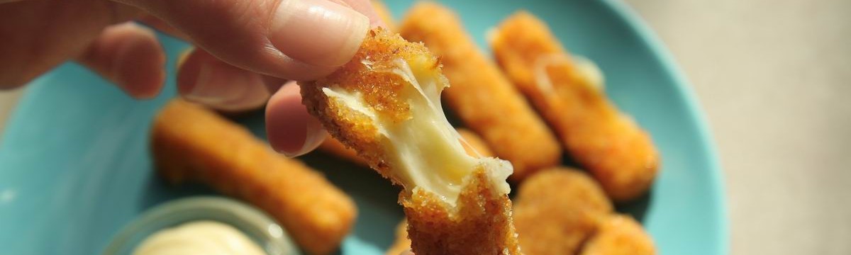 Ropogós bunda, olvadós sajt – ez a tökéletes rántott mozzarella