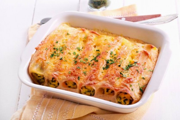 Spenótos lasagne tekercsben készítve, egyszerűbben és kiadósan