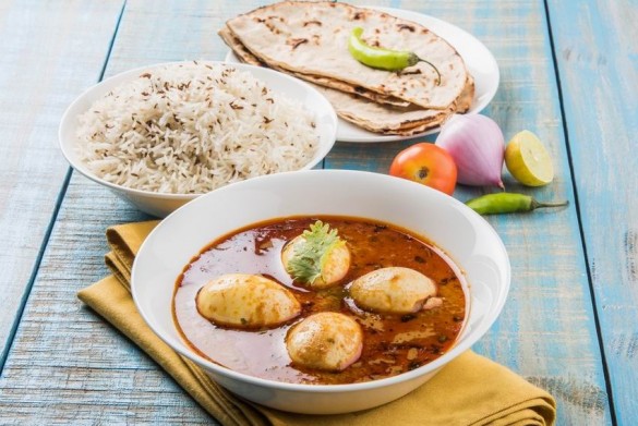 Tojáspörkölt indiai ízekkel – curryvel